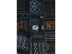 Motif Tenun Ikat: Ekspresi dan Identitas Perempuan